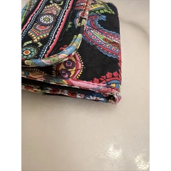 Vtg Vera Bradley Quilted Euro Wallet  Retired 2009 'Pattern Symphony in Hue" - Picture 3 of 16